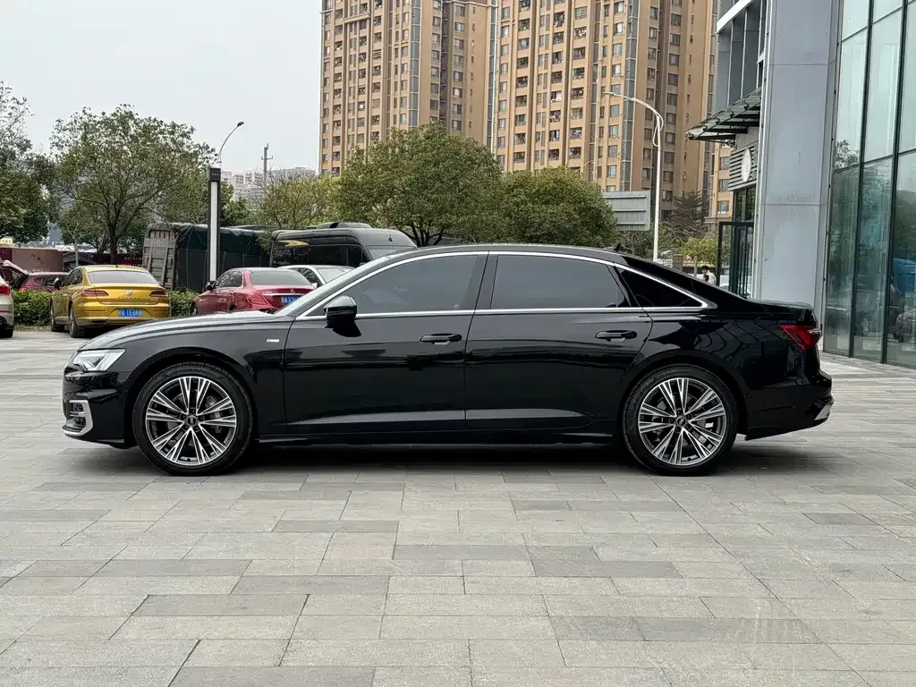 Audi A6L 2025 из CN, фото 7