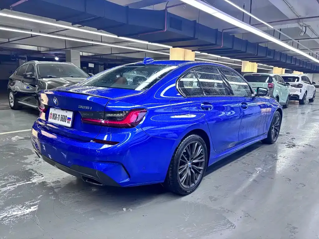 BMW 3 Series 2022 из CN, фото 9
