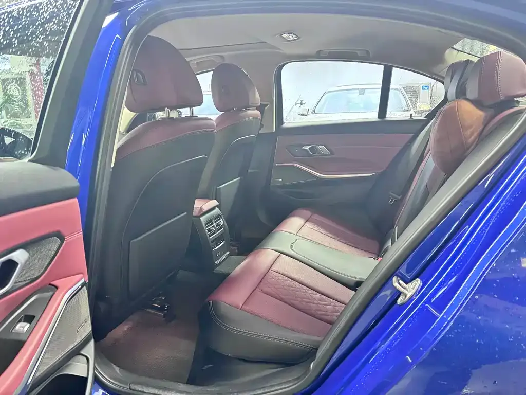 BMW 3 Series 2022 из CN, фото 3