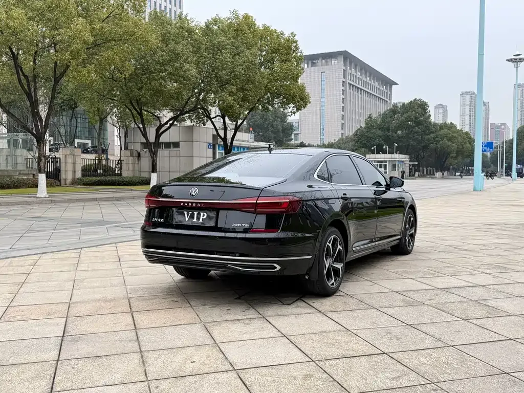 Volkswagen Passat — фото 9