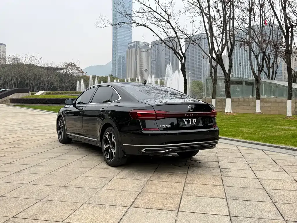 Volkswagen Passat — фото 4