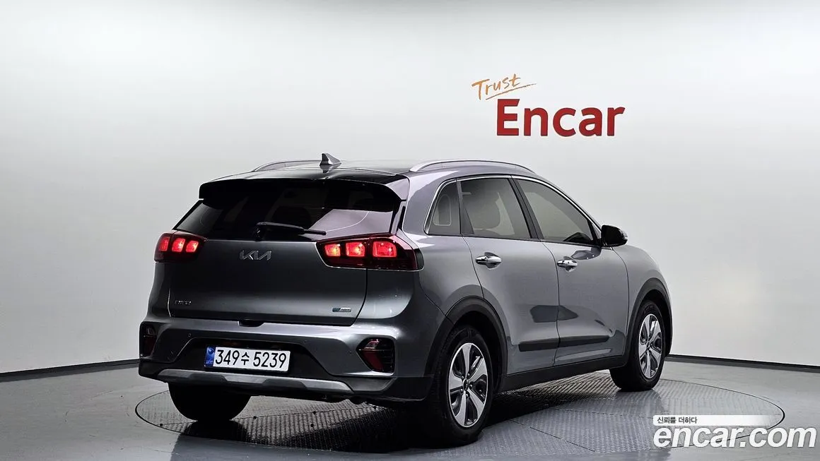 Kia Niro — фото 4