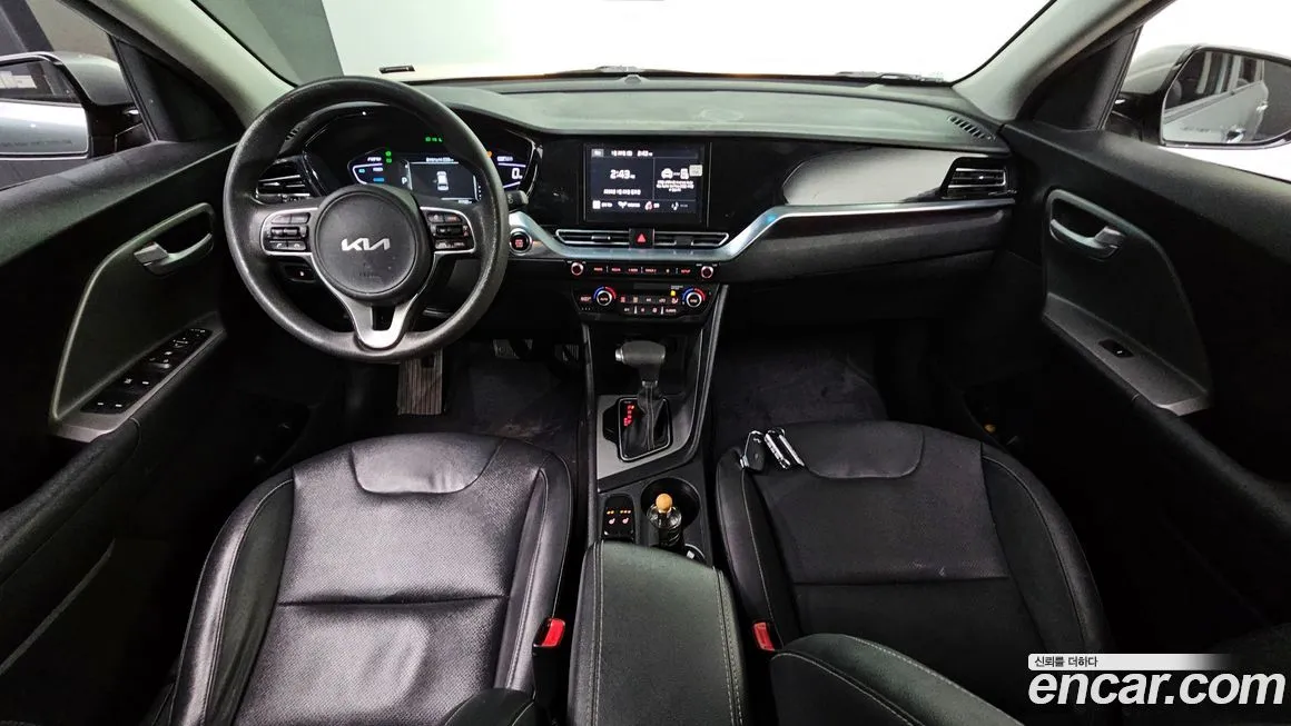 Kia Niro — фото 8
