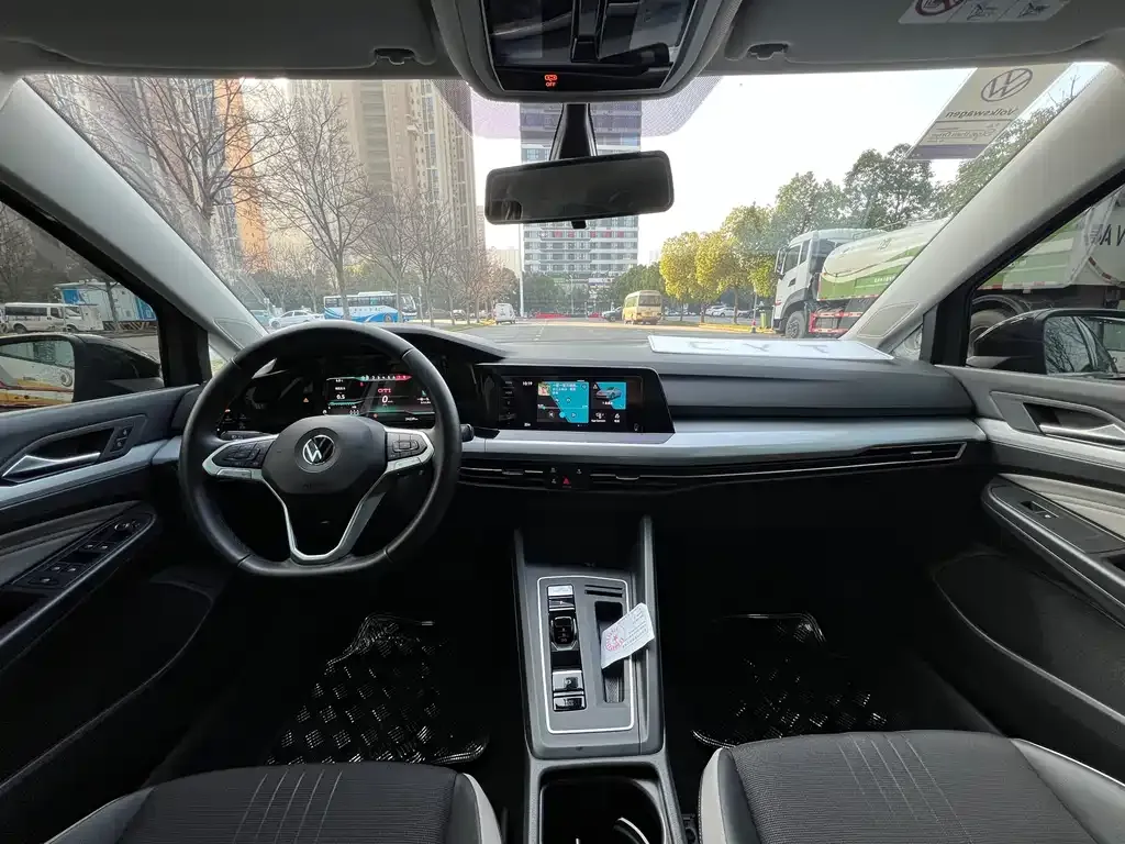 Volkswagen Golf 2022 из CN, фото 4