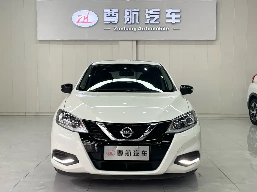 Nissan Tiida 2021 из CN, фото 2