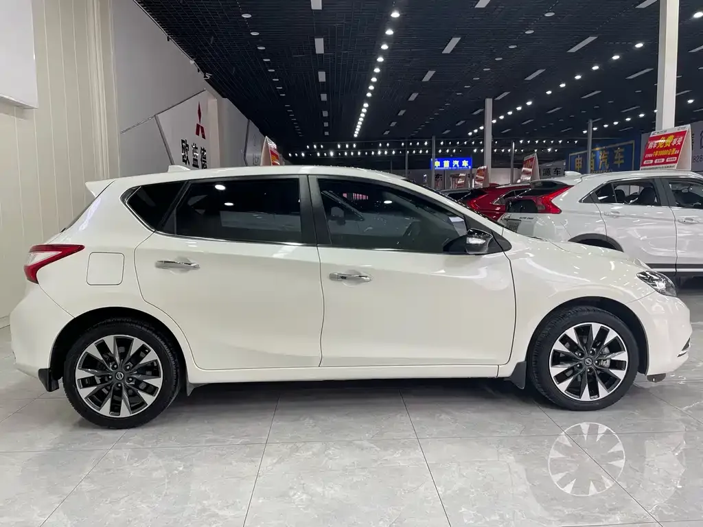 Nissan Tiida 2021 из CN, фото 9
