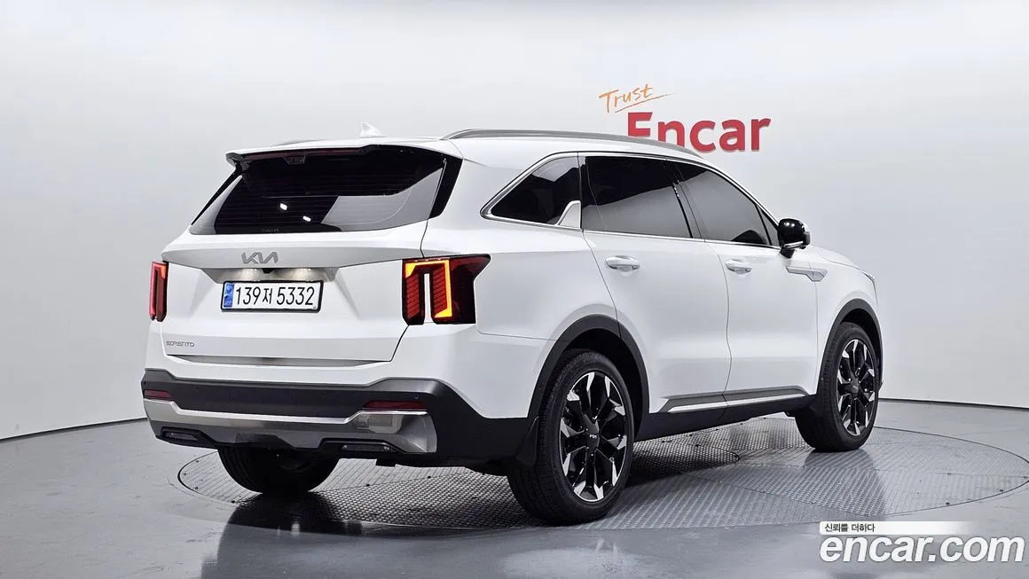 Kia Sorento — фото 3