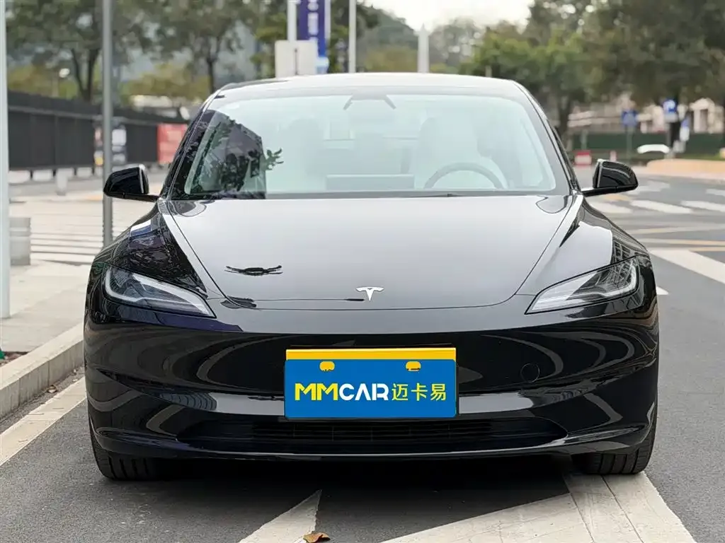 Tesla Model 3 — фото 7