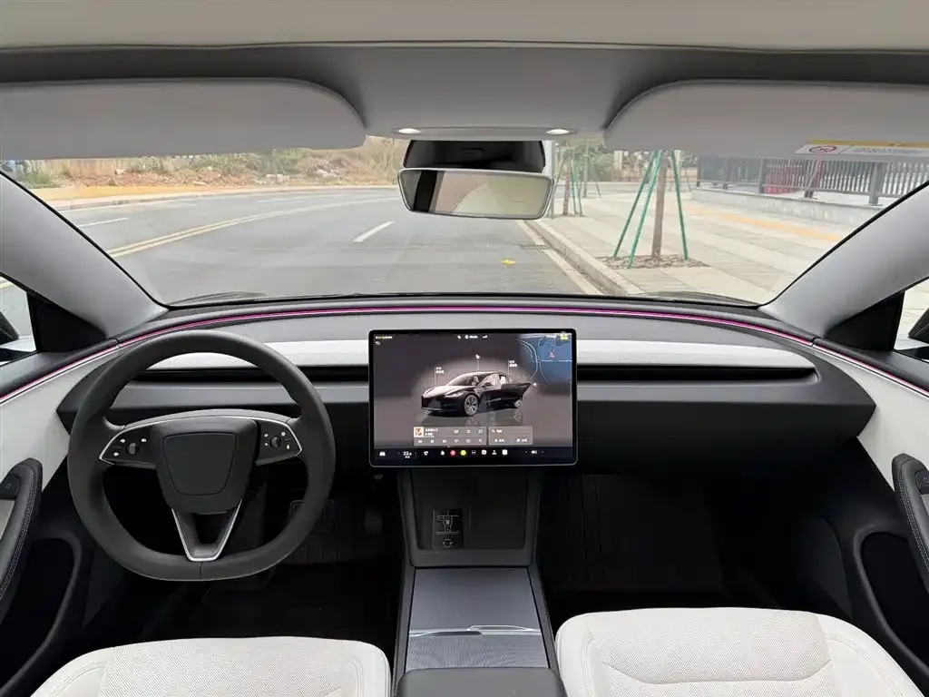 Tesla Model 3 — фото 4