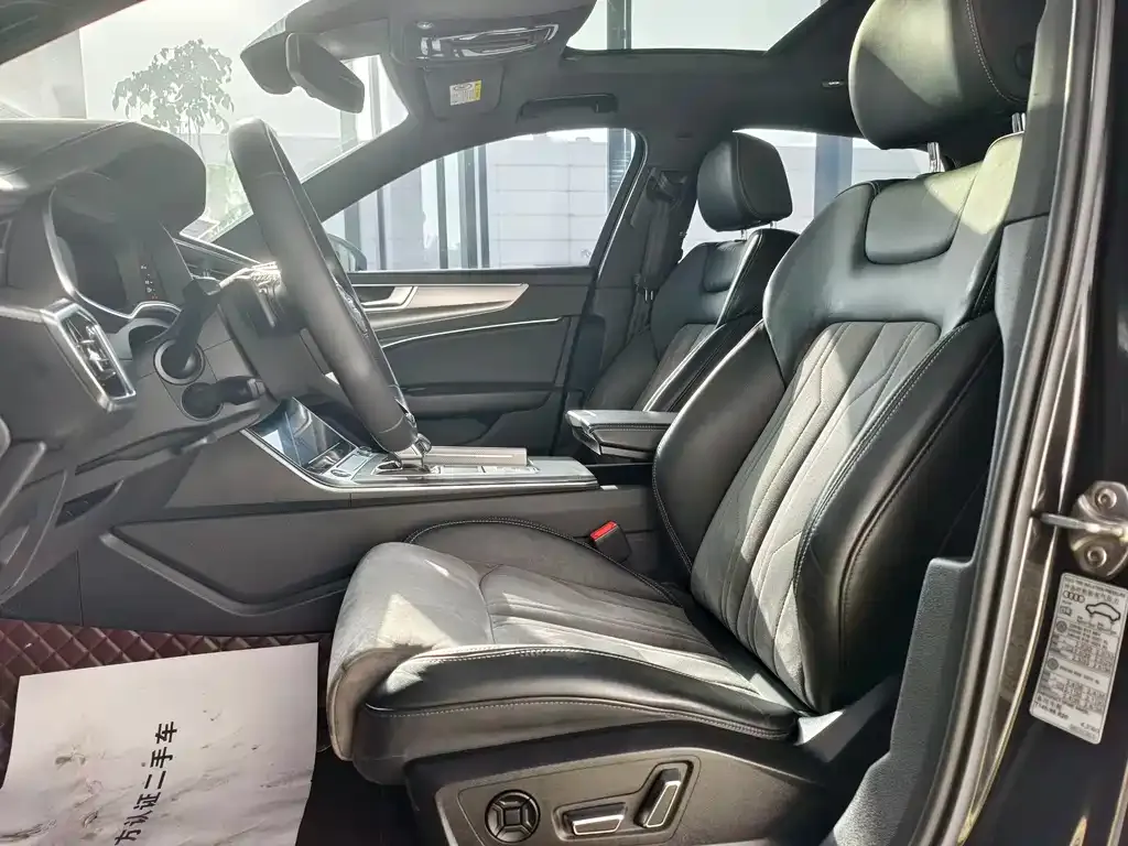 Audi A6L 2023 из CN, фото 8