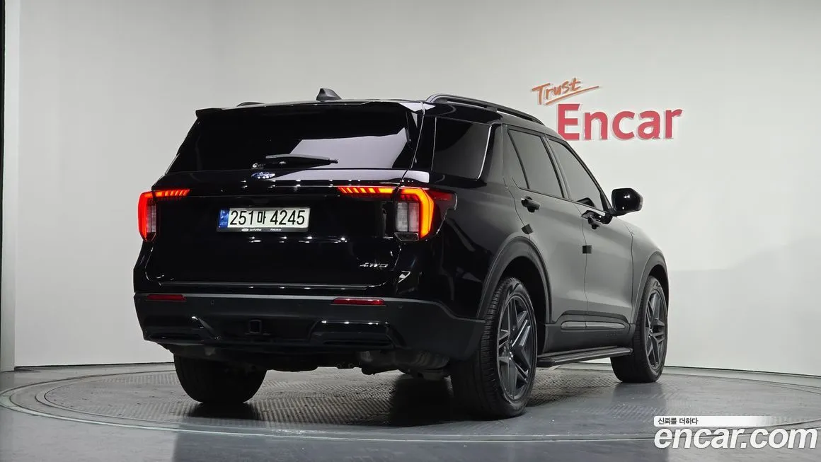 Ford Explorer 2025 из KR, фото 2
