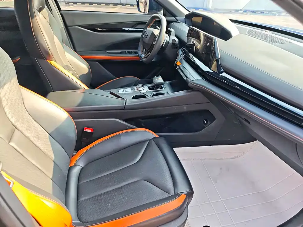 Changan UNI-V 2023 из CN, фото 4