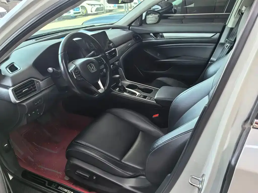 Honda Accord — фото 4