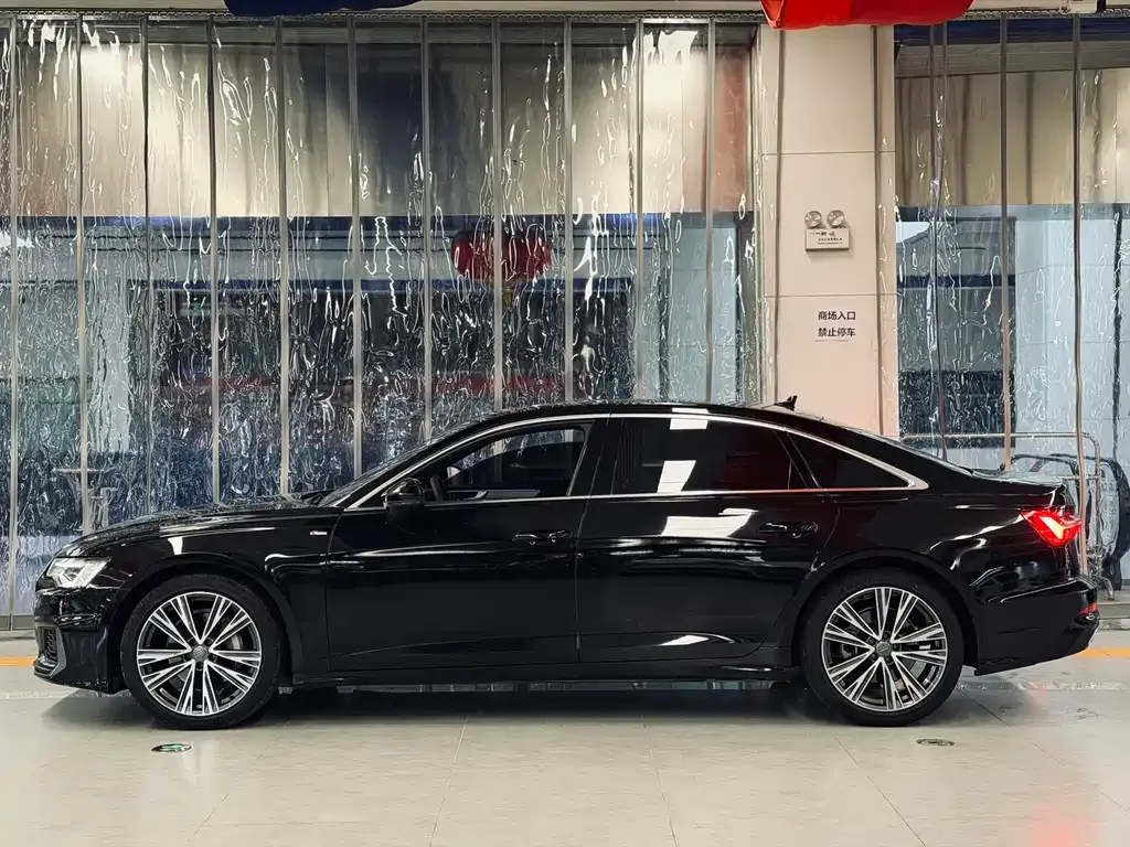 Audi A6L 2021 из CN, фото 9