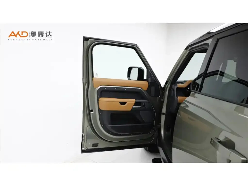 Land Rover Defender — фото 10