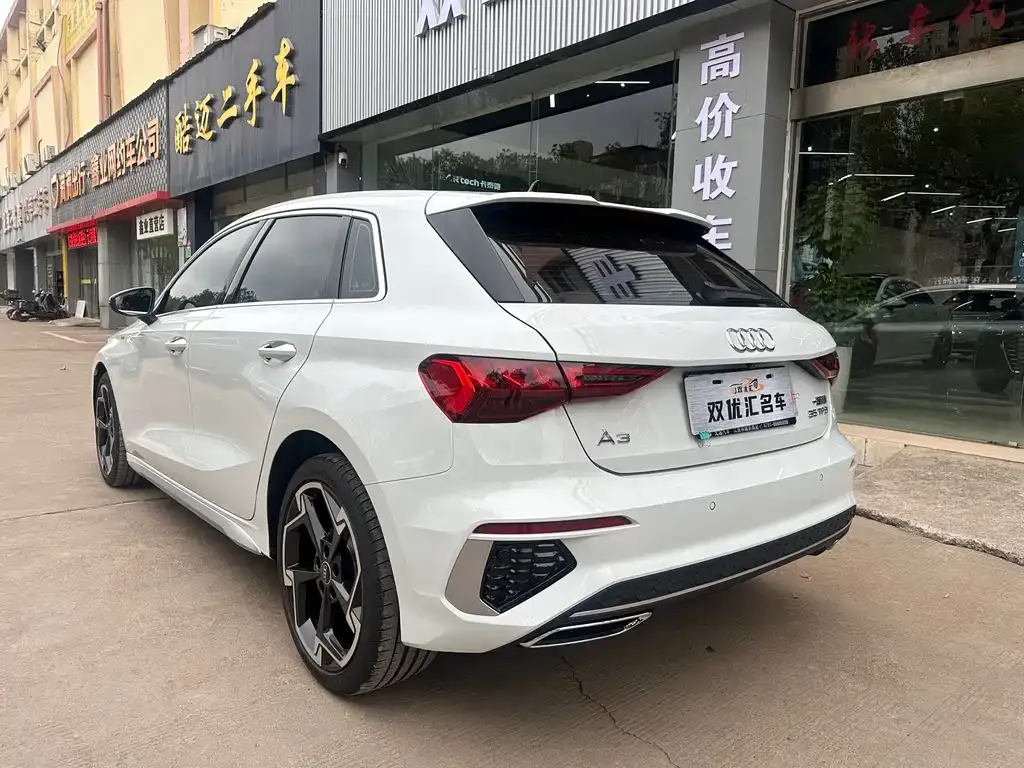 Audi A3 2024 из CN, фото 8