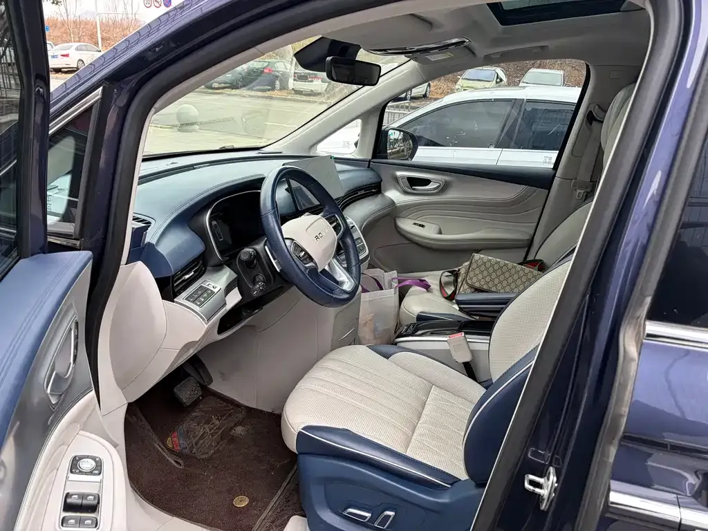 Roewe iMAX8 2021 из CN, фото 5