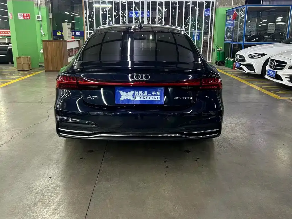 Audi A7 2021 из CN, фото 9