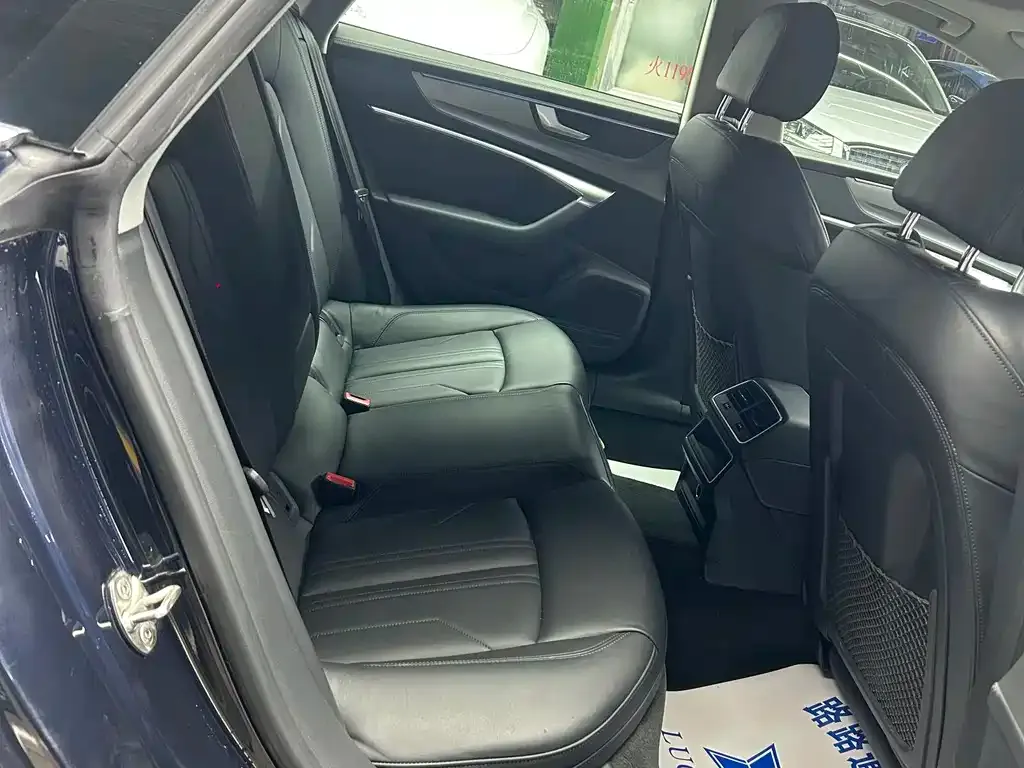 Audi A7 2021 из CN, фото 3