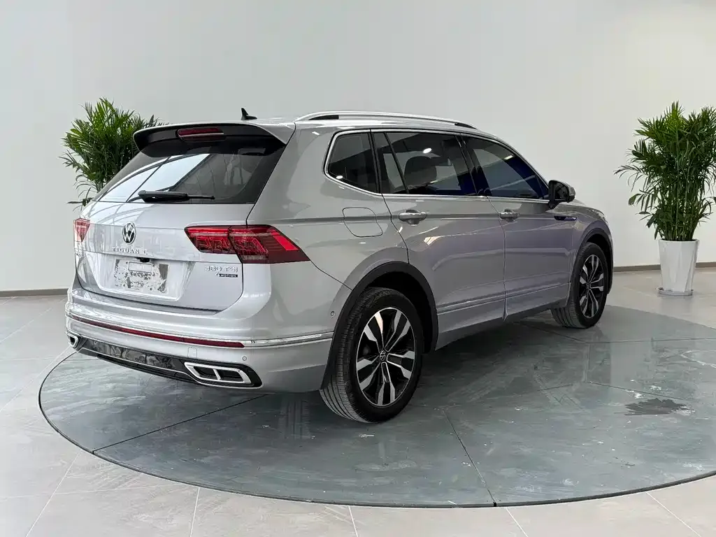Volkswagen Tiguan L 2021 из CN, фото 8