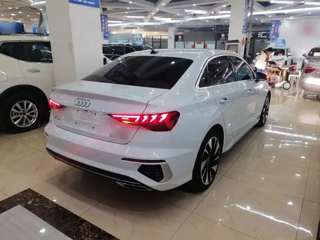 Audi A3 2023 из CN, фото 10