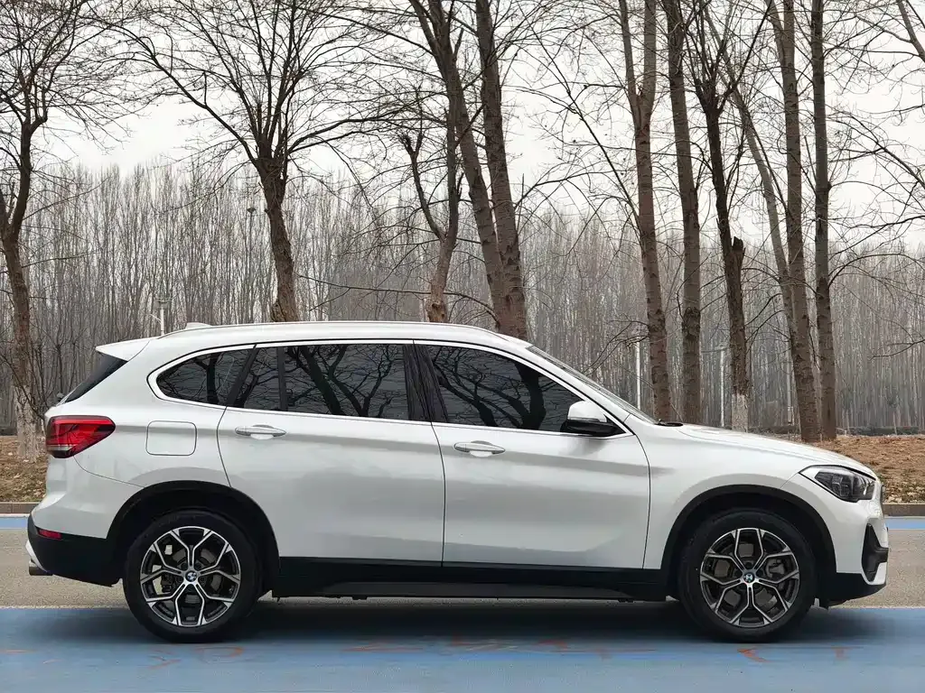 BMW X1 — фото 7