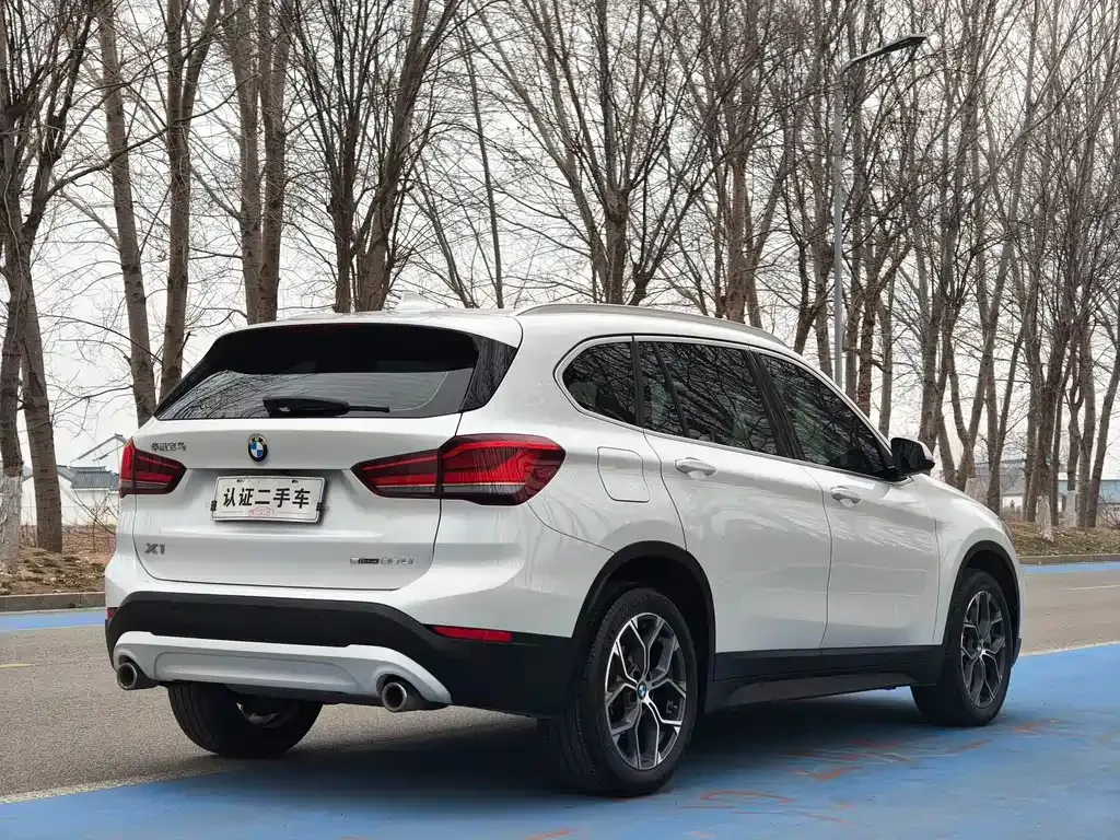 BMW X1 — фото 8