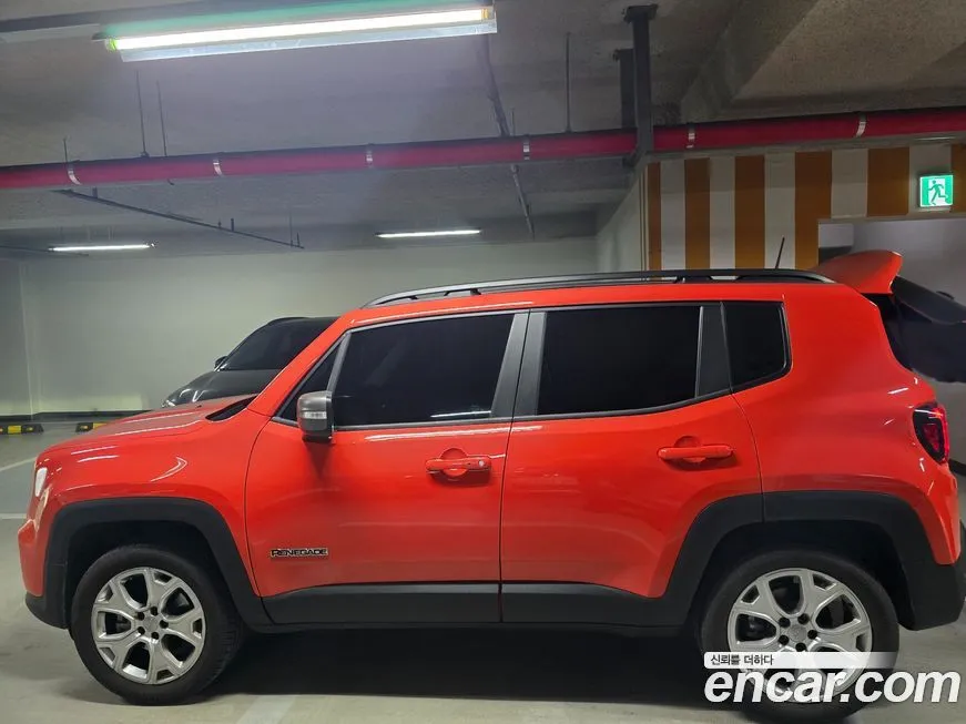 Jeep Renegade — фото 2