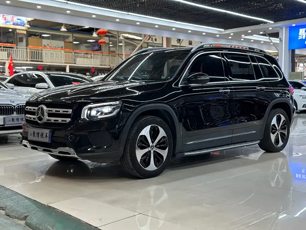 Mercedes-Benz GLB — фото 2