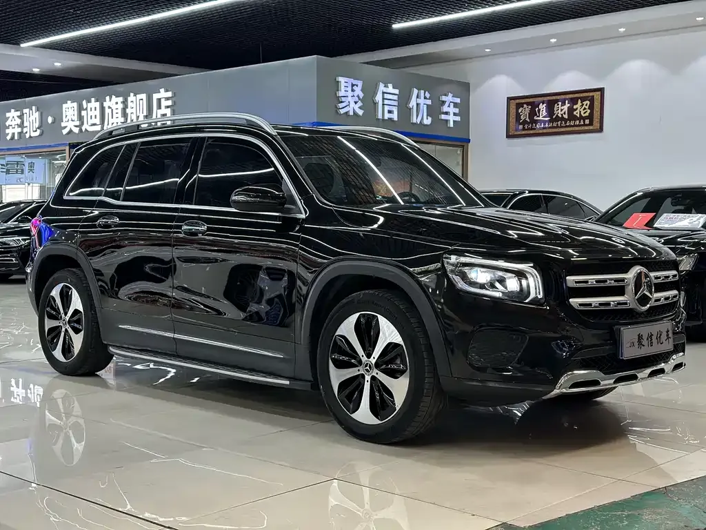 Mercedes-Benz GLB — фото 4