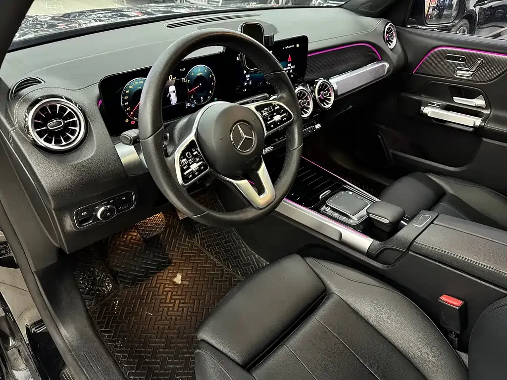 Mercedes-Benz GLB — фото 10