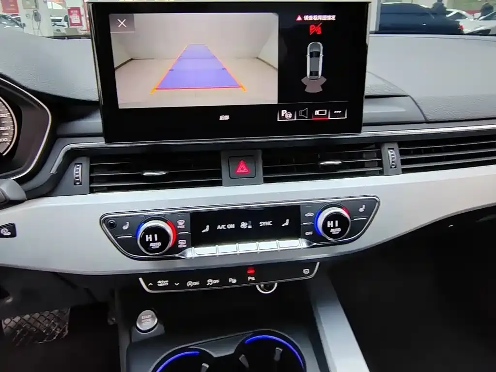 Audi A4L 2023 из CN, фото 6