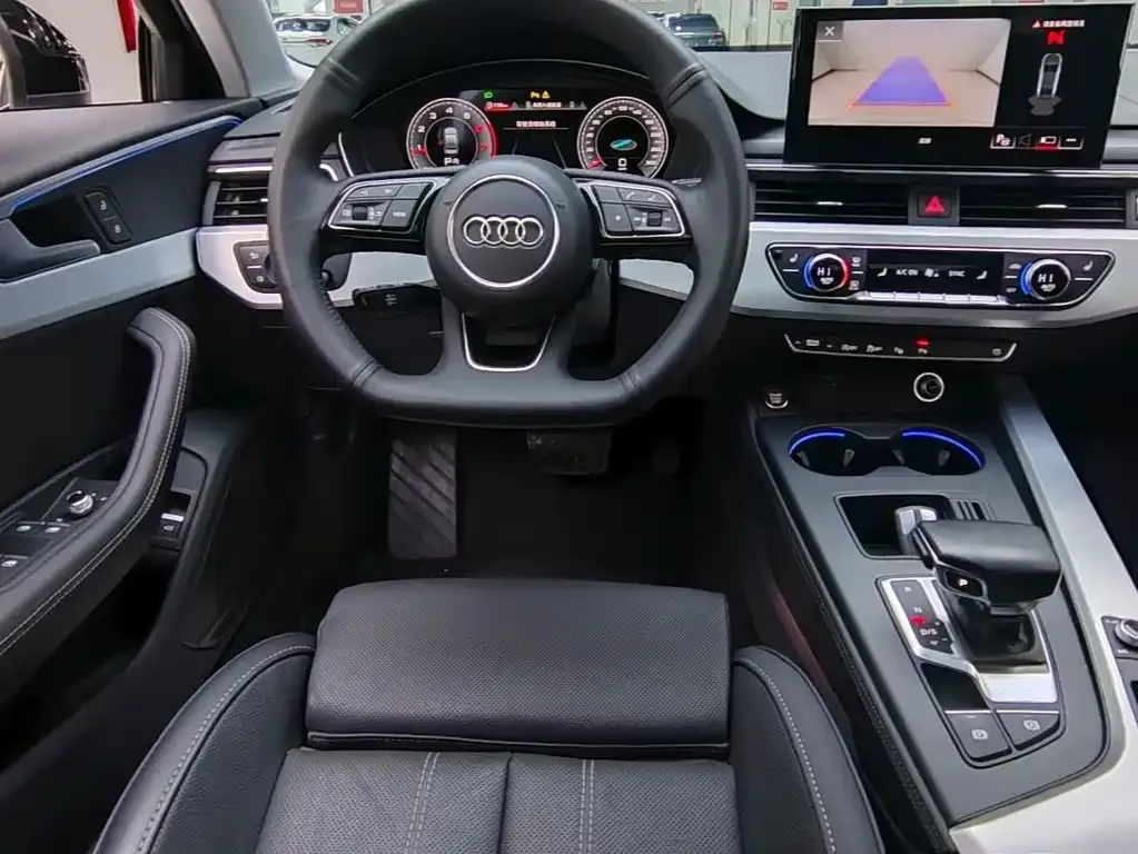 Audi A4L 2023 из CN, фото 8