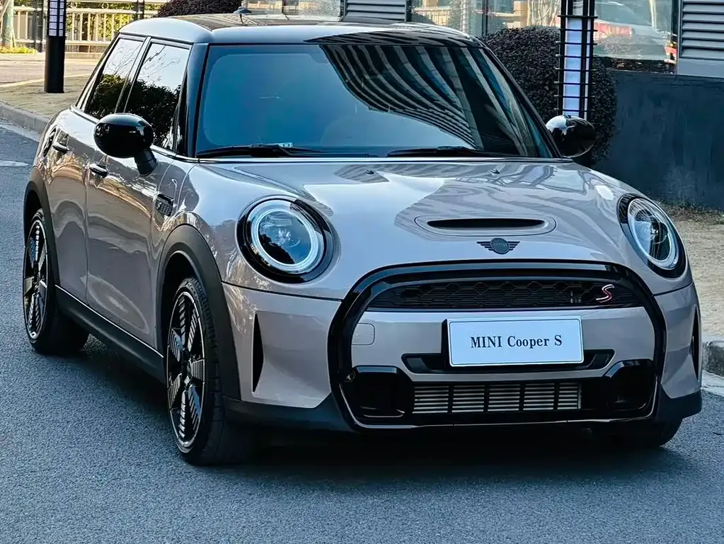 MINI Cooper (3-door) 2024 из CN, фото 5