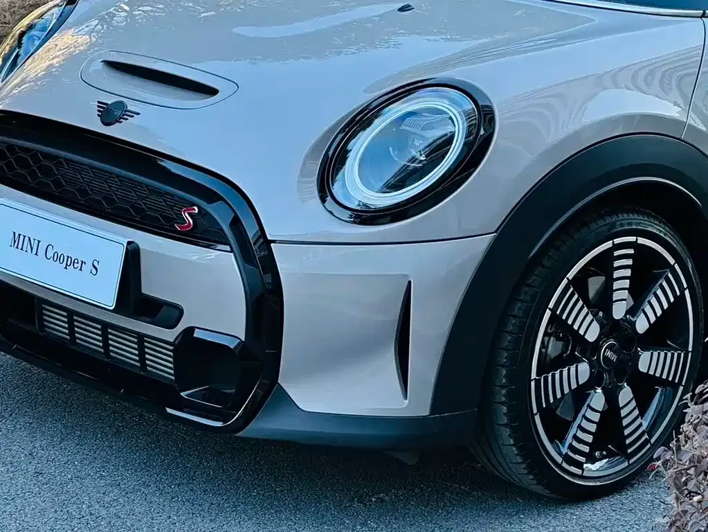 MINI Cooper (3-door) 2024 из CN, фото 6