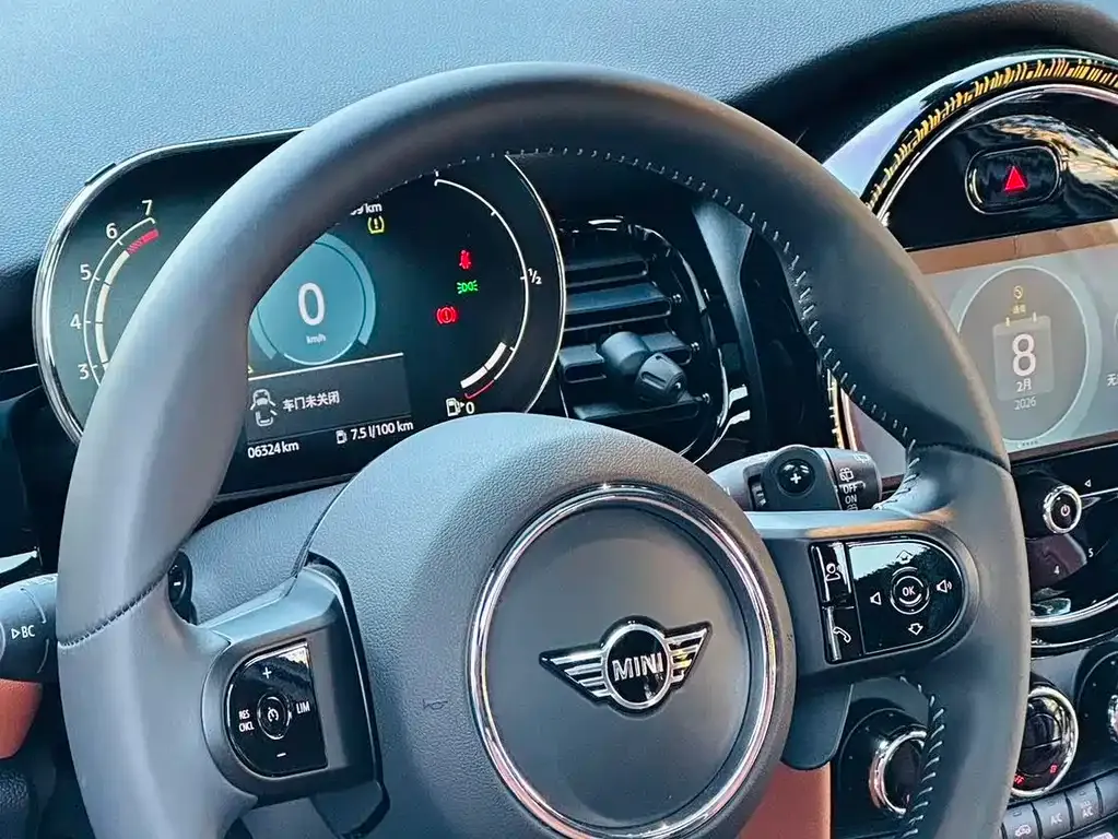 MINI Cooper (3-door) 2024 из CN, фото 9