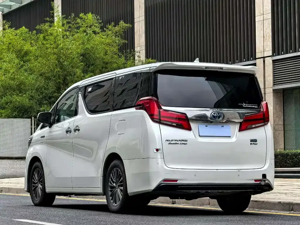 Toyota Alphard 2021 из CN, фото 9