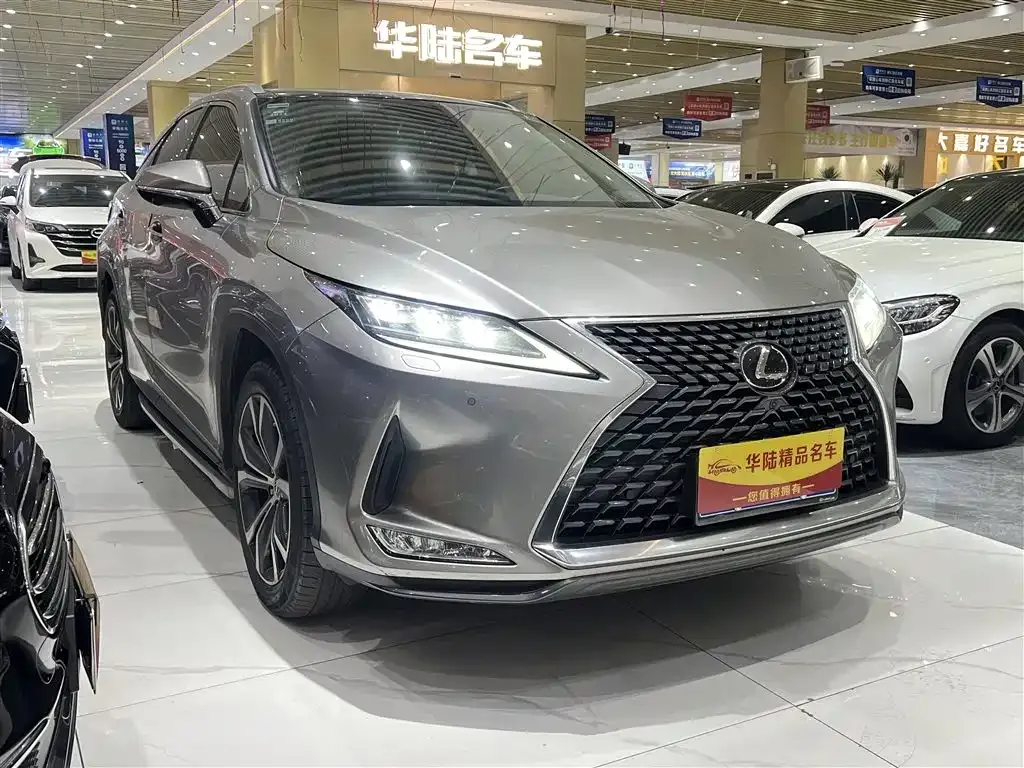 Lexus RX — фото 10