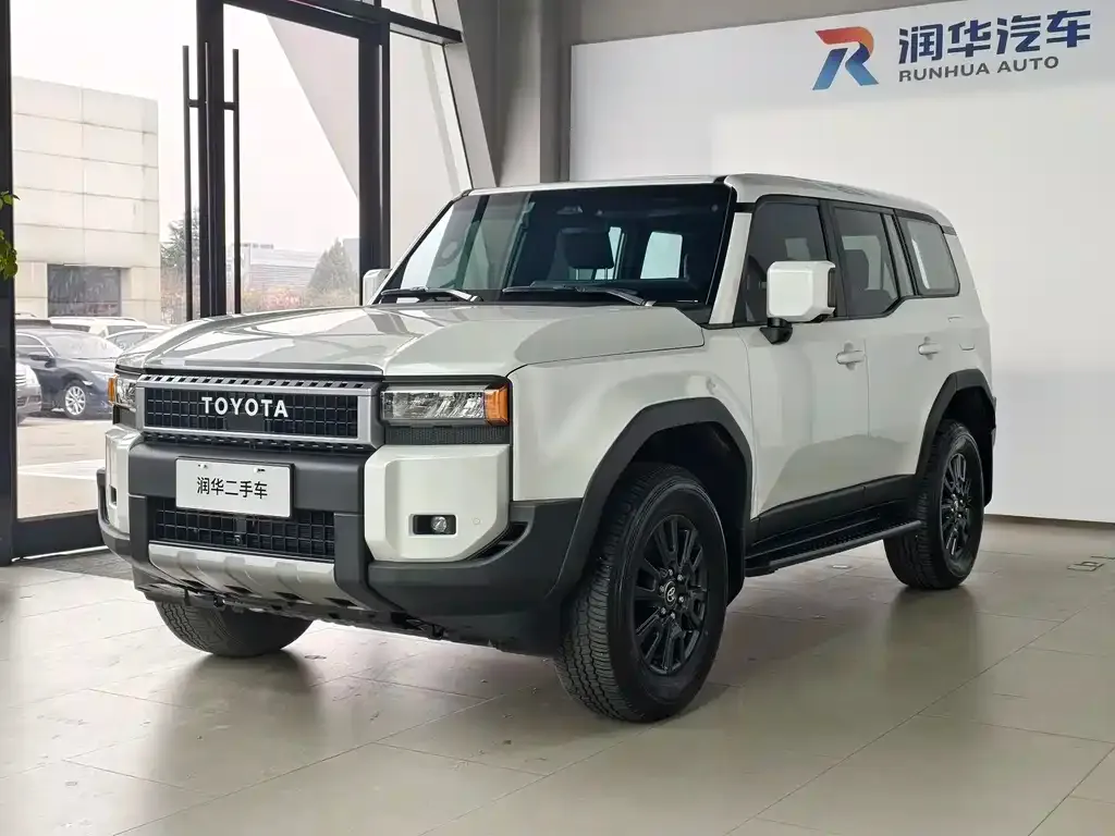 Toyota Prado — фото 1
