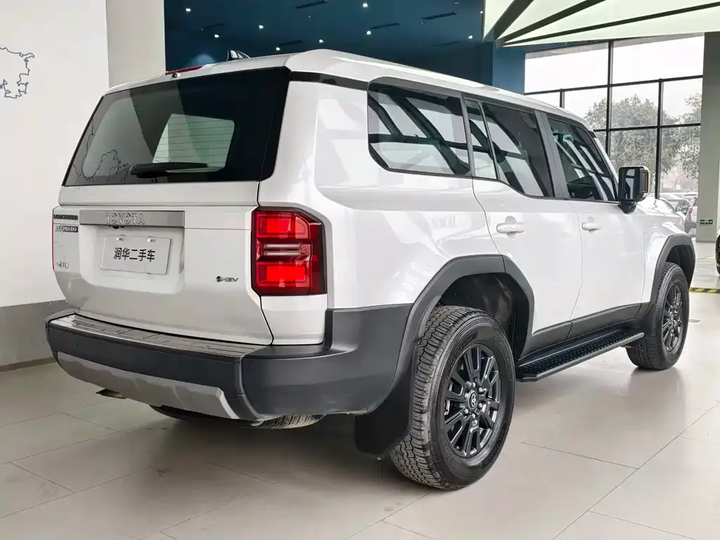Toyota Prado — фото 2
