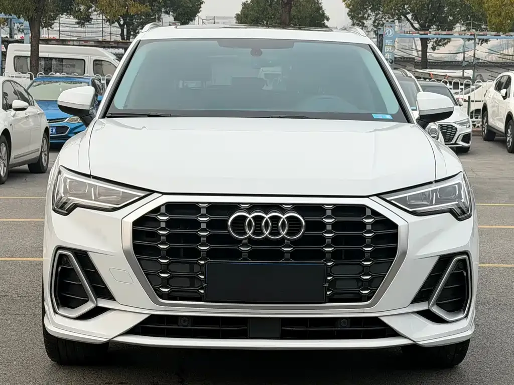 Audi Q3 2022 из CN, фото 2