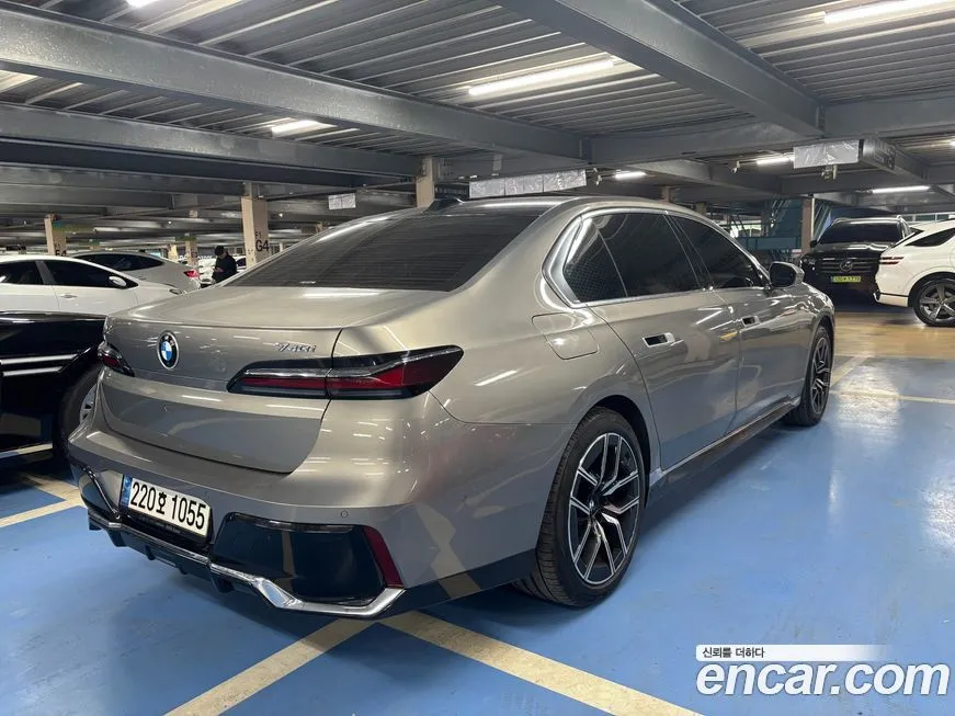 BMW 7-Series 2023 из KR, фото 4