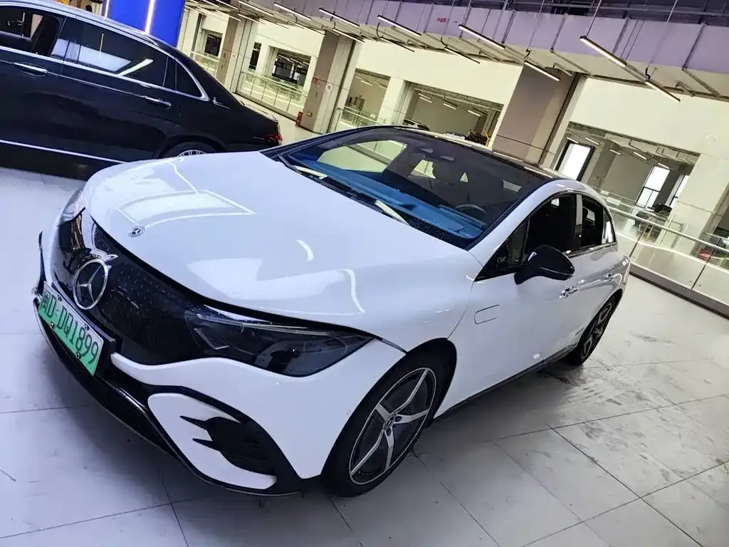 Mercedes-Benz EQE — фото 5