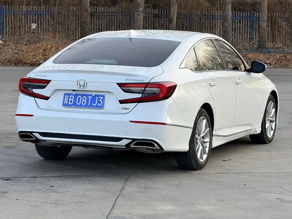 Honda Accord — фото 5