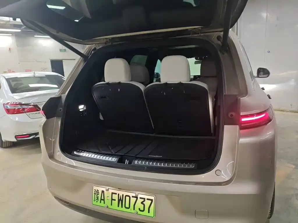 Li Auto L8 2022 из CN, фото 6