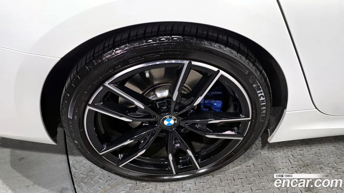BMW 3-Series 2023 из KR, фото 10