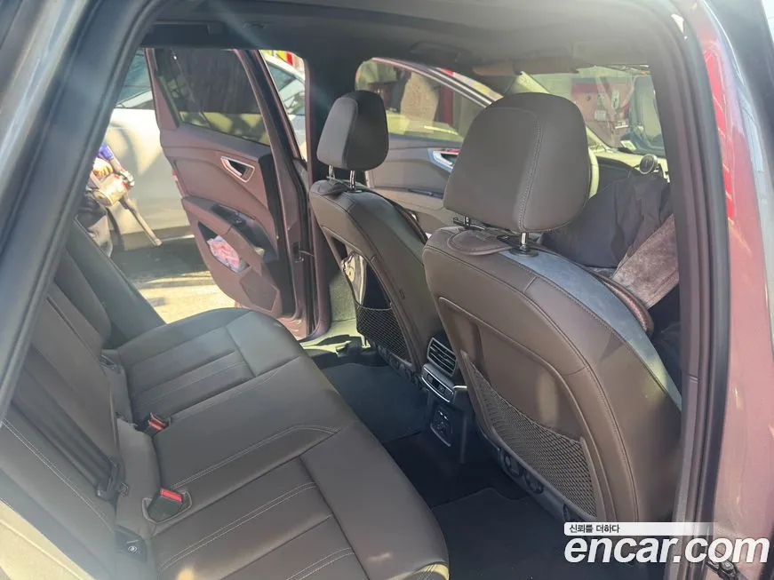 Audi Q4 e-tron 2025 из KR, фото 4