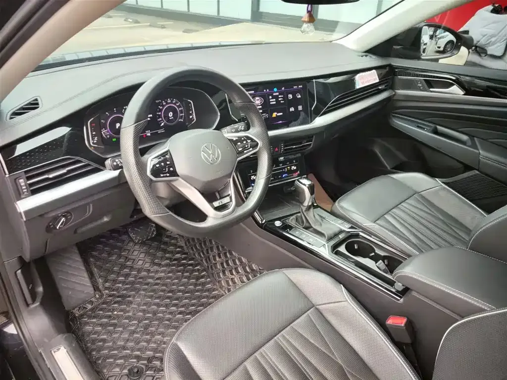 Volkswagen Passat 2023 из CN, фото 5