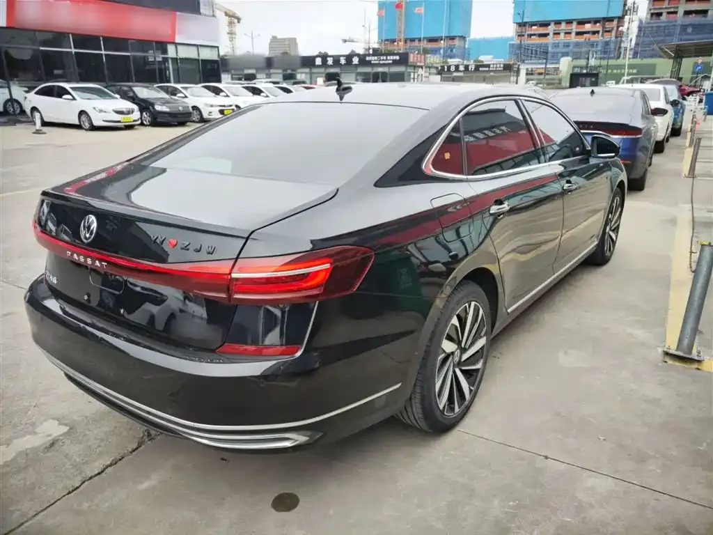 Volkswagen Passat 2023 из CN, фото 8