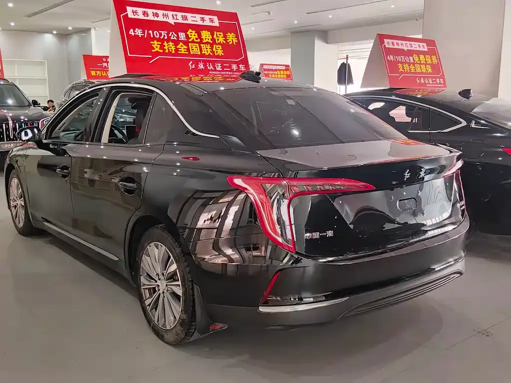 Hongqi E-QM5 — фото 5